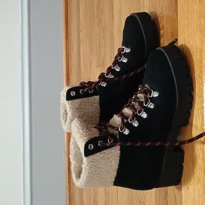 Steve Madden hiking boots. Sz 8.5